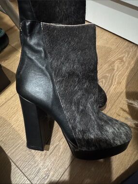 Women's Black Fur Accent Platform Ankle Boots